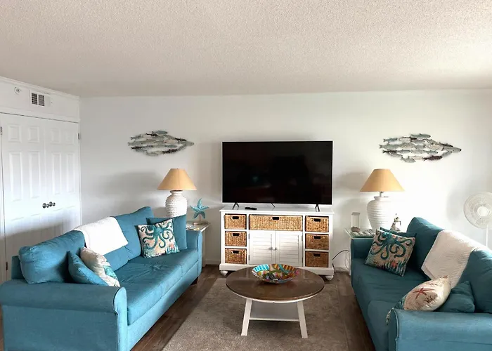 Inviting With Pool Access And Easy Ocean Fun Holiday home *