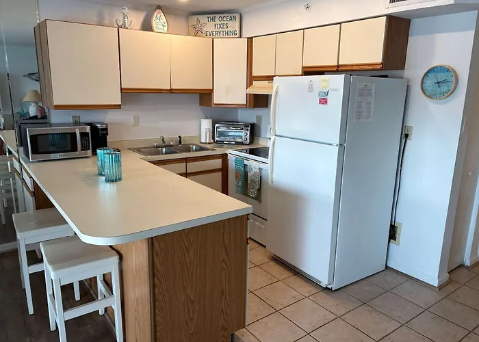 Inviting With Pool Access And Easy Ocean Fun Holiday home *