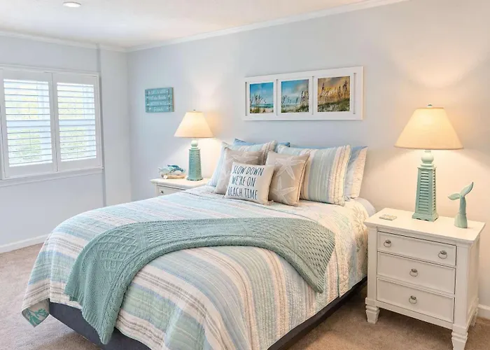 Inviting With Pool Access And Easy Ocean Fun *